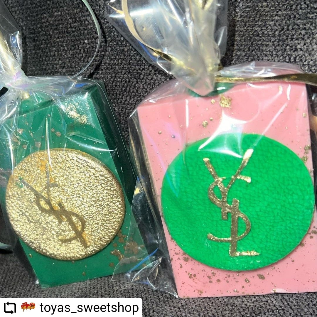 Yves Round Medal – Silicone Mold