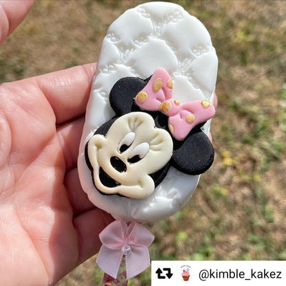 Minnie Mouse Cakesicle