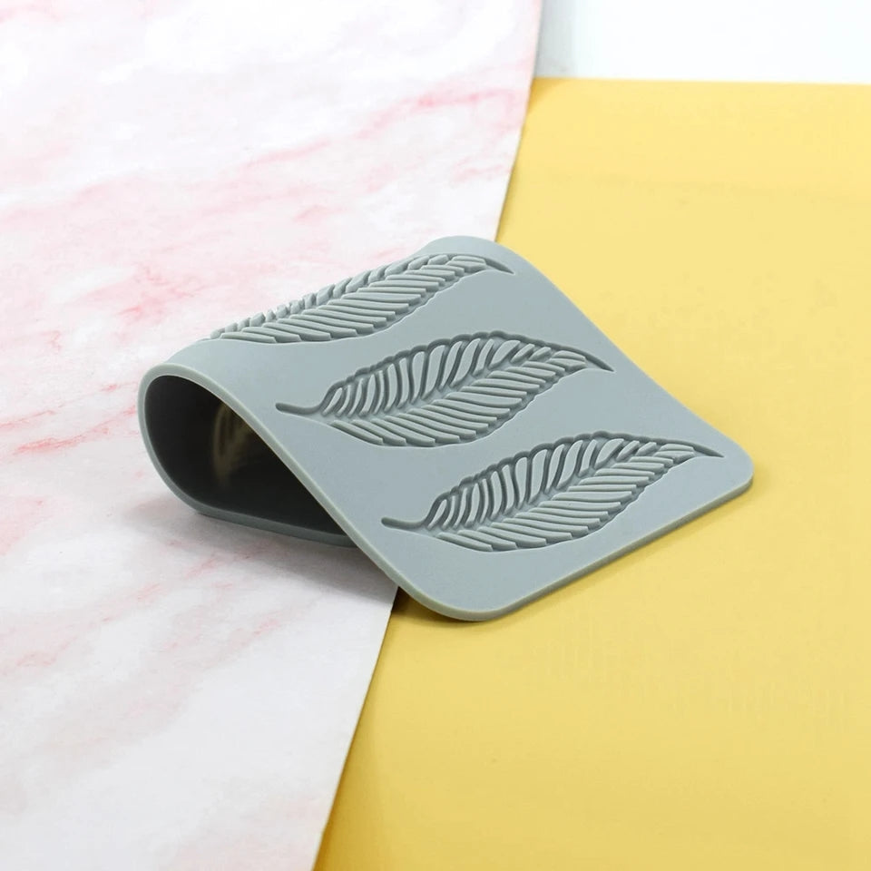 Hollow Leaf Feather - Silicone Lace Mat