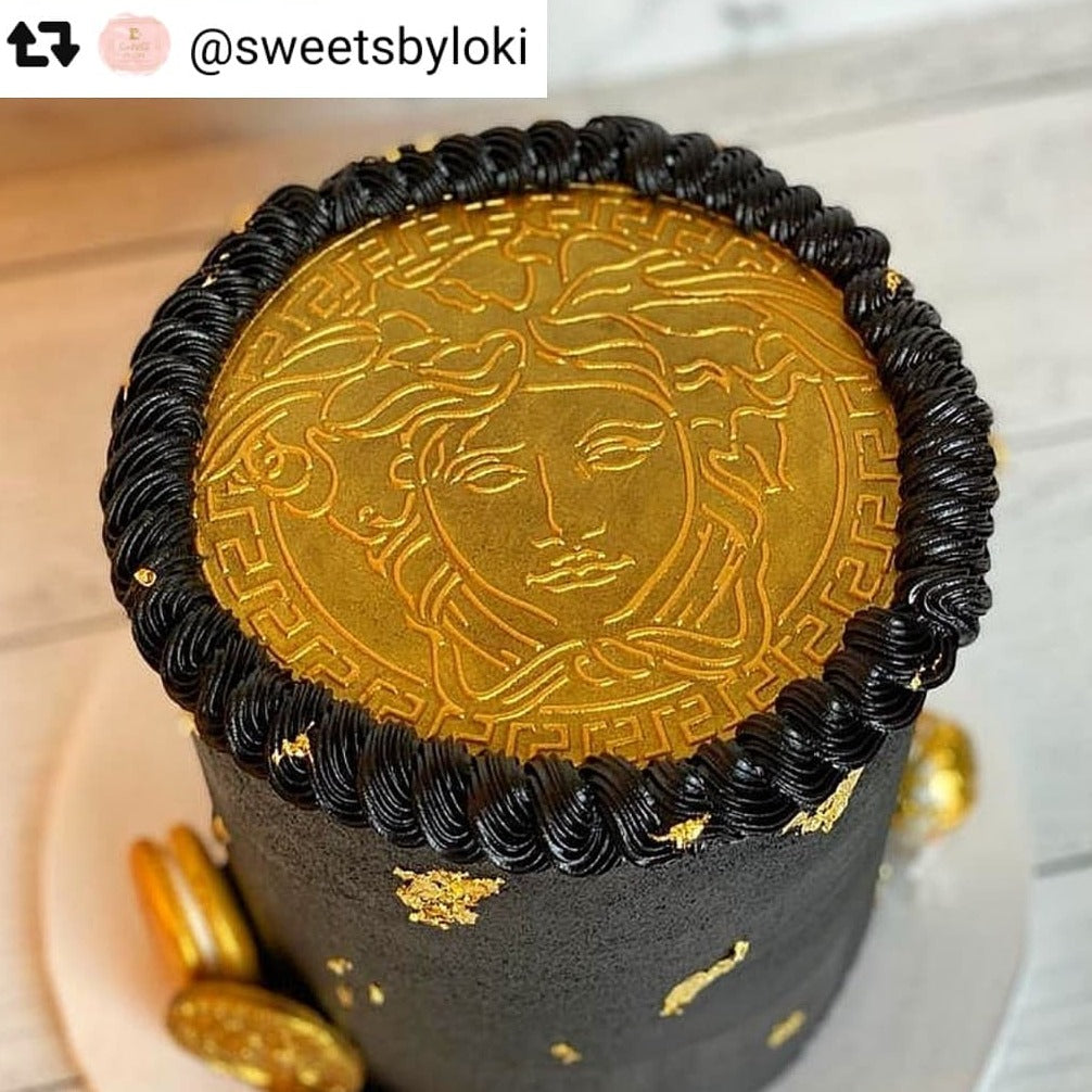 Hand painted Versace logo 😎 WhatsApp 016-8526212 for cake enquiries 🥰  #kuchingcakes #bmdbakemyday #preorderonly #kuchingbuttercreamcake… |  Instagram