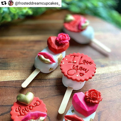 I love you cakesicles