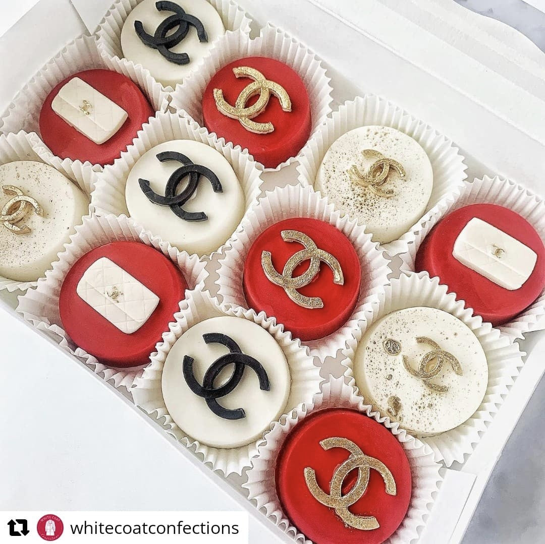 Fashion #1 - Silicone Mold  Chanel cupcakes, Chanel cake, Silicone molds